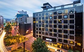 بارك إن باي راديسون أزمير